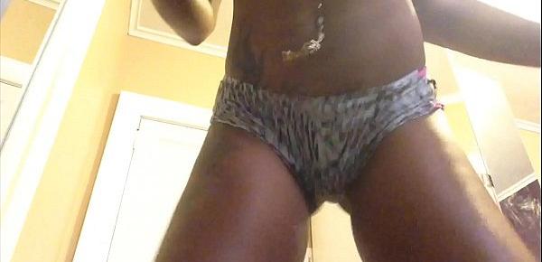  Twerking In Some Leopard Print Booty Shorts